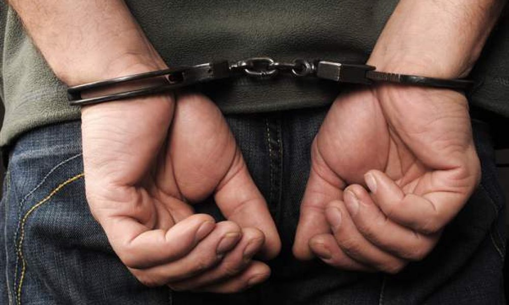 سارق ۲۸ ساله در سمنان دستگیر شد