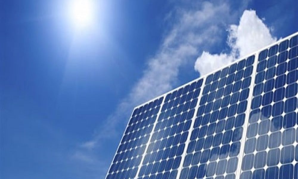 راه‌اندازی ۱۴ نیروگاه خورشیدی در سمنان