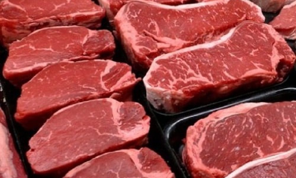 توزیع ۷۸ تن گوشت قرمز با نرخ دولتی در استان سمنان