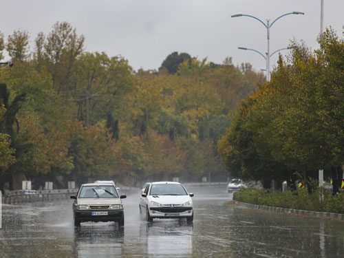 باراش برف و باران در جاده های ۲۳ استان